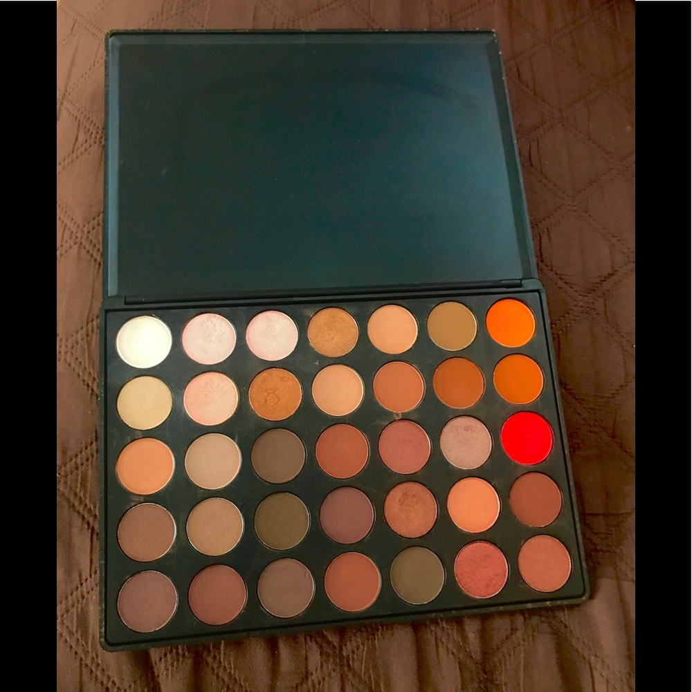 Makeup pallete
